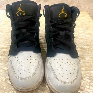 Nike air Jordan size 4.5 y